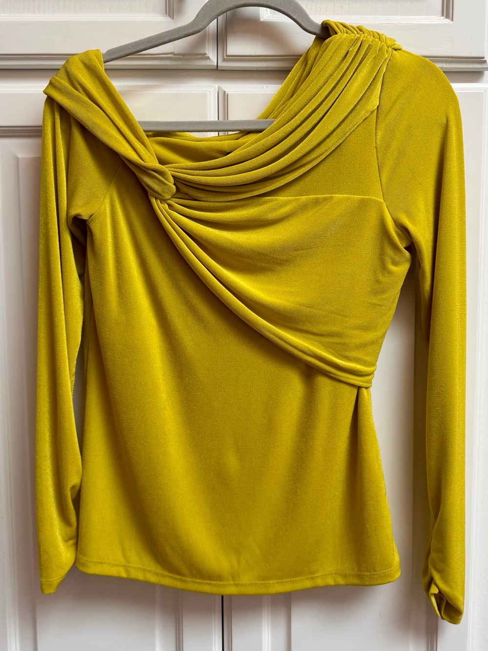 White House Black Market Twist Front Asymmetrical Top Yellow Size Medium - Picture 2 of 12